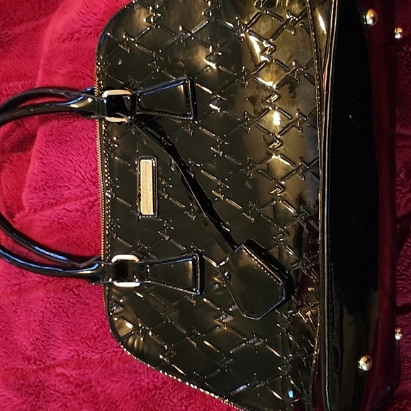 Adrienne Vittadini Bags Adrienne Vittadini Purse Black Red Inside